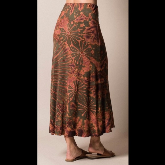 Tie-Dye Skirt - Picture 3 of 3